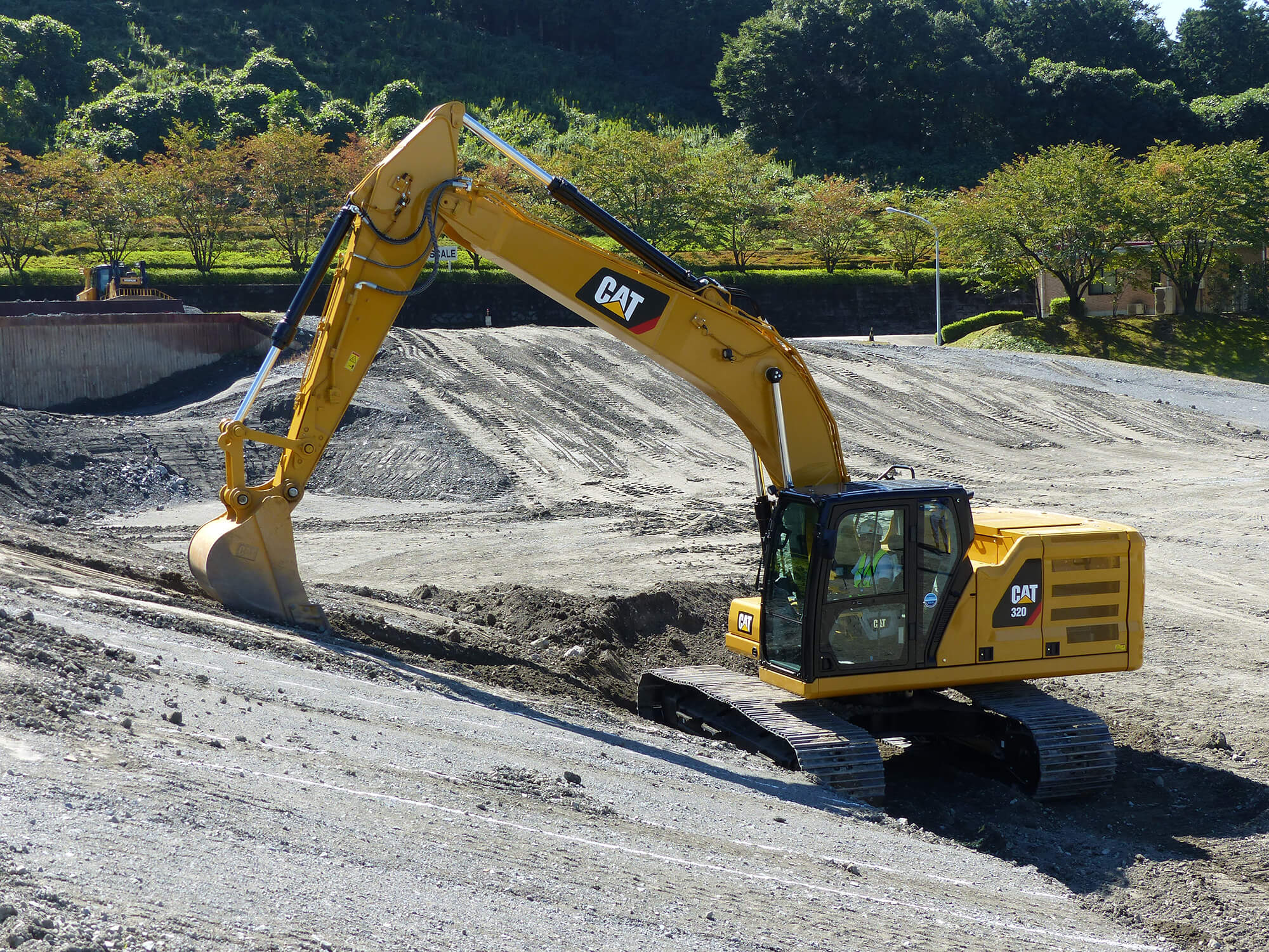 整形(法面)用の建機・重機を探す｜日本キャタピラー【公式】